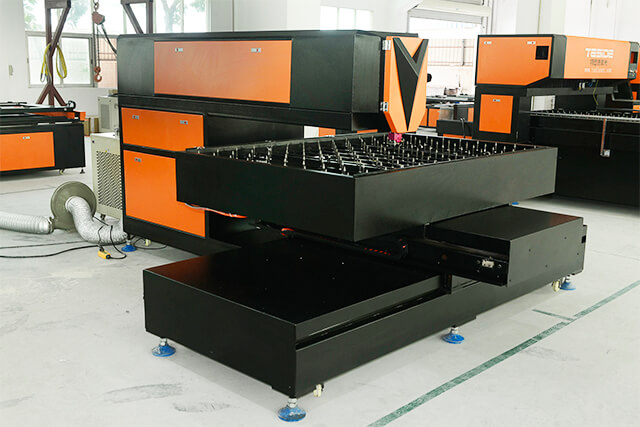 Νέο μοντέλο 800Watt Die Board Laser Cutting Machine για κοπή κόντρα πλακέ για μήτρα 