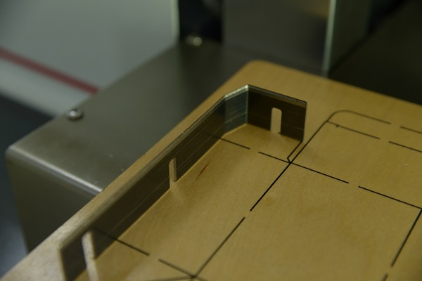 Επίπεδη μηχανή κοπής με λέιζερ CNC Die Making CO2